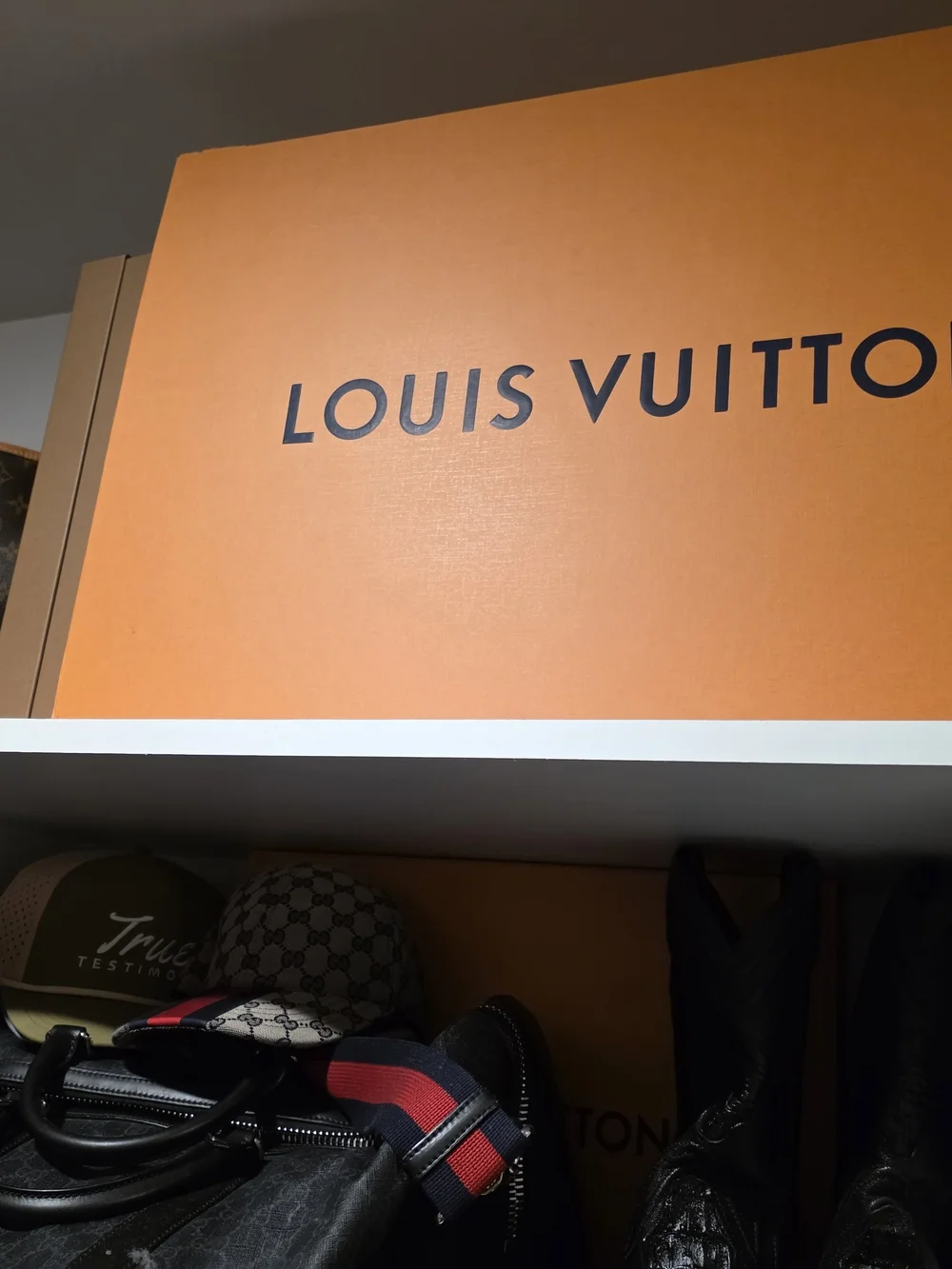 Louis Vuitton classic louis